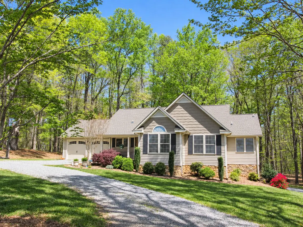 3315 Scruggs, Moneta, VA 24121 - #1