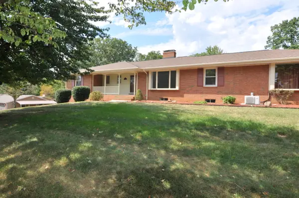 1872 Oak, Salem, VA 24153