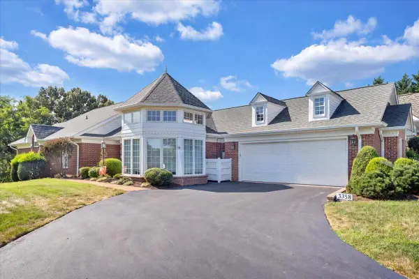 3358 SW Kingsbury, Roanoke, VA 24018
