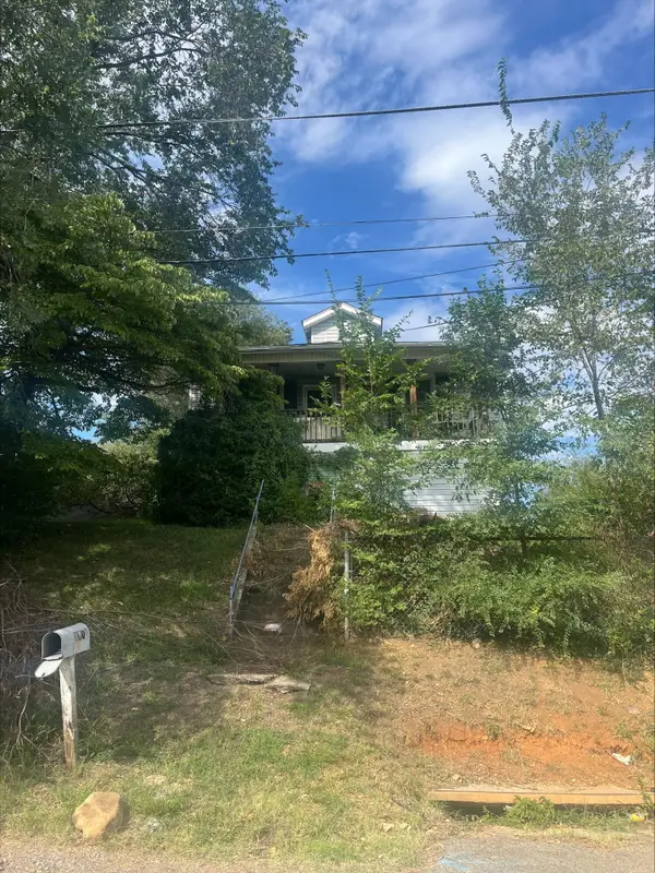 1801 Centre, Roanoke, VA 24017