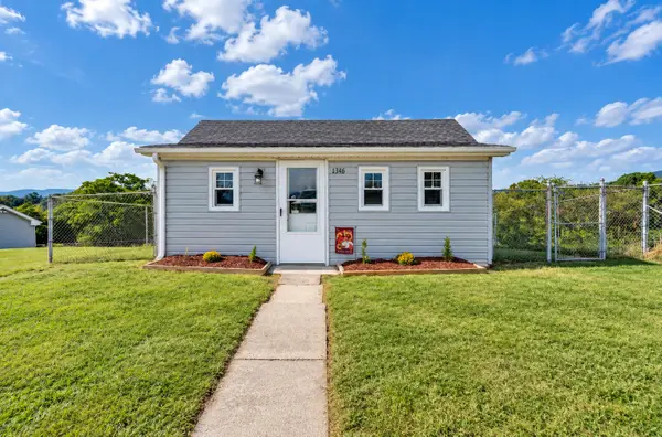 1346 Archbold, Roanoke, VA 24012