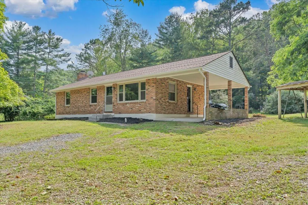 206 Houston Mines, Troutville, VA 24175 - #1