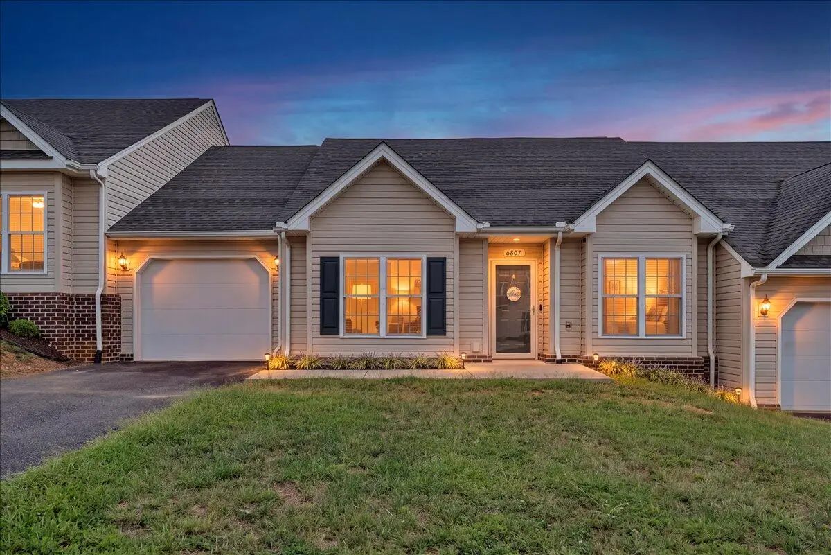 6807 Village Green, Roanoke, VA 24019 - #1