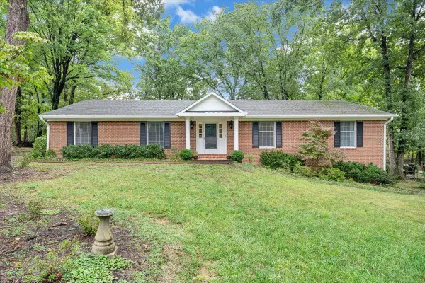 3010 Links Manor, Salem, VA 24153