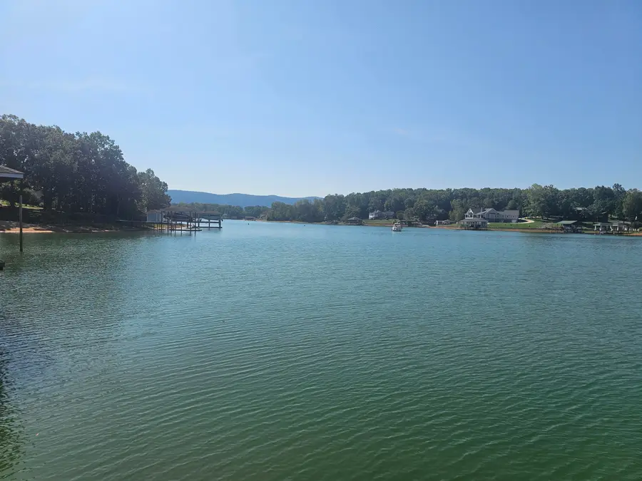 104 Deer Walk, Huddleston, VA 24104 - #2