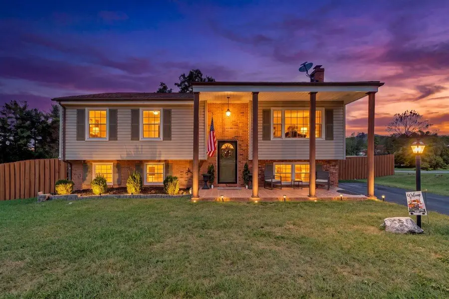1878 Cranwell, Vinton, VA 24179 - #2