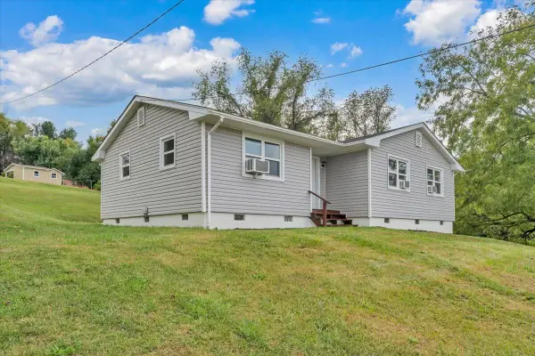 935 Depot, Christiansburg, VA 24073