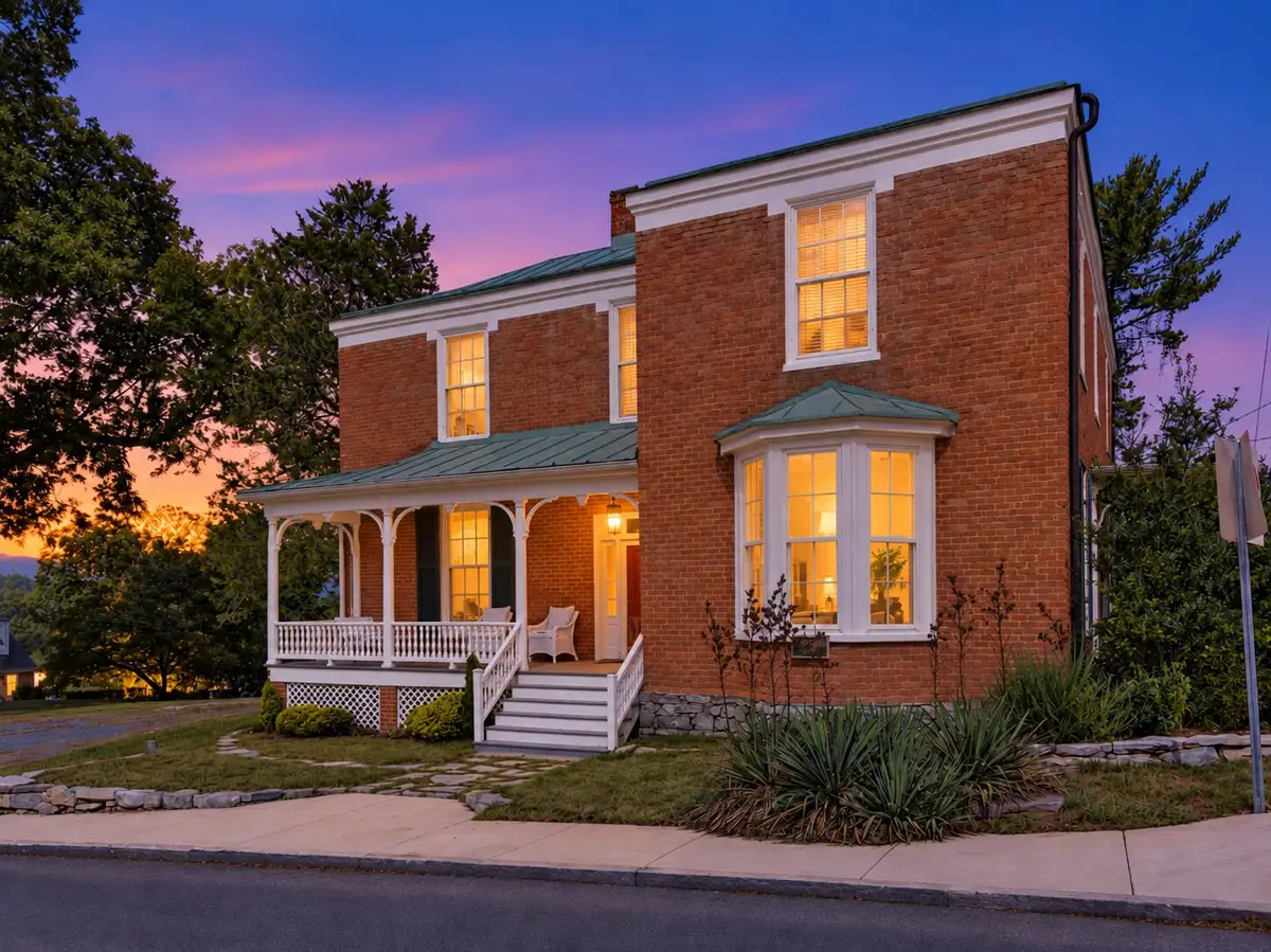 322 E Main, Fincastle, VA 24090 - #1