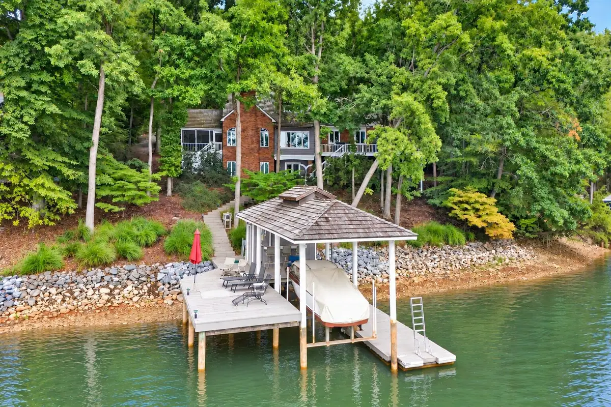 870 Oakshire, Wirtz, VA 24184 - #1