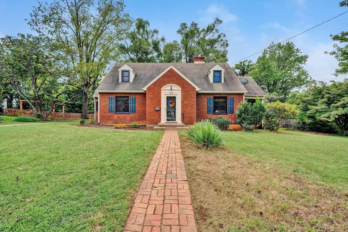 1019 Halliahurst, Vinton, VA 24179 - #1