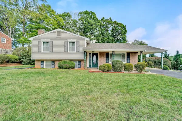 1917 Montclair, Roanoke, VA 24019