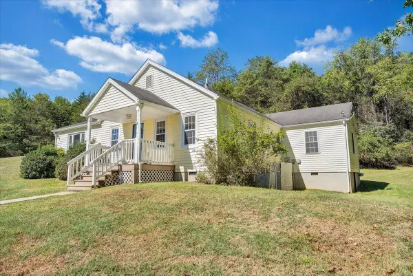 1096 Collierstown, Lexington, VA 24450