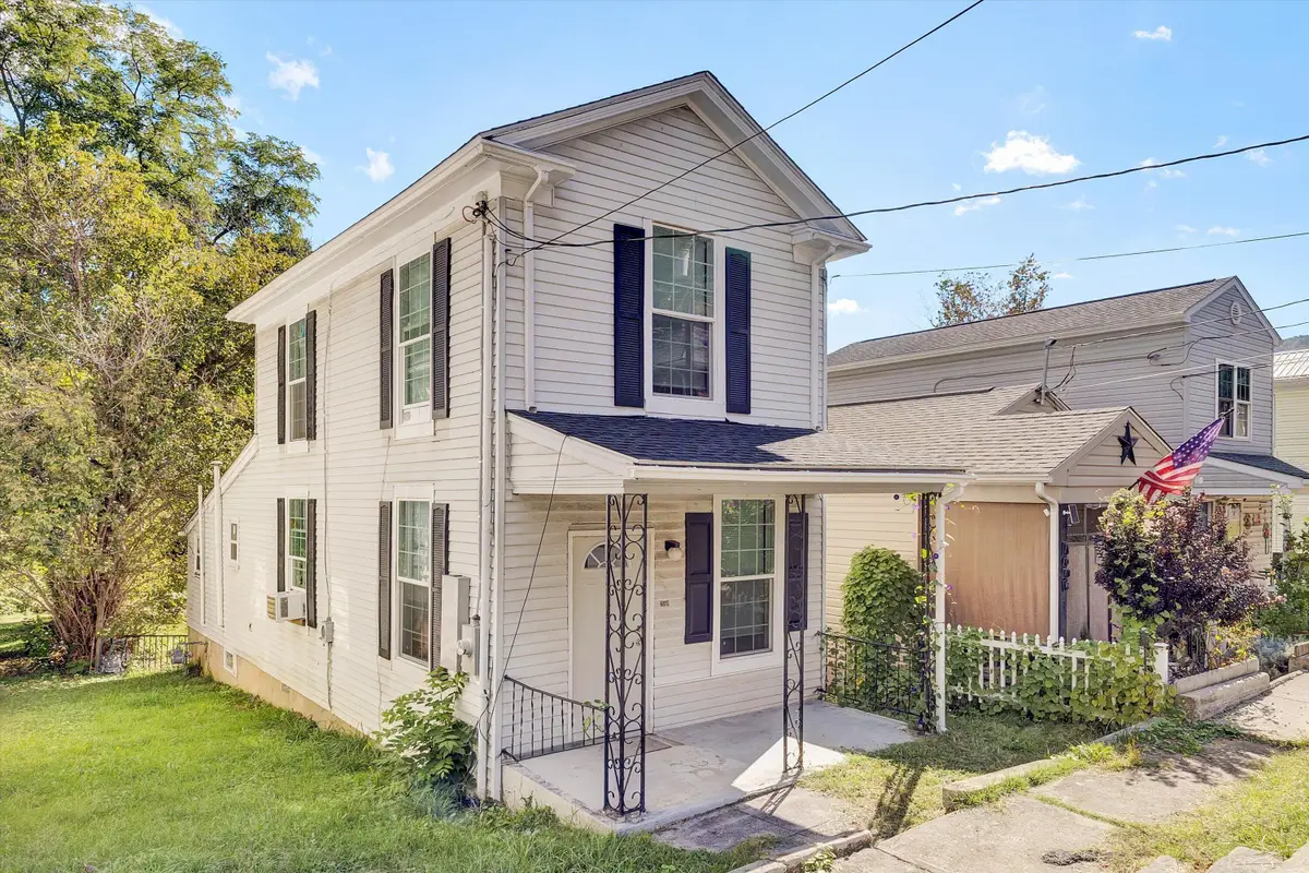 240 Roxbury, Clifton Forge, VA 24422 - #1