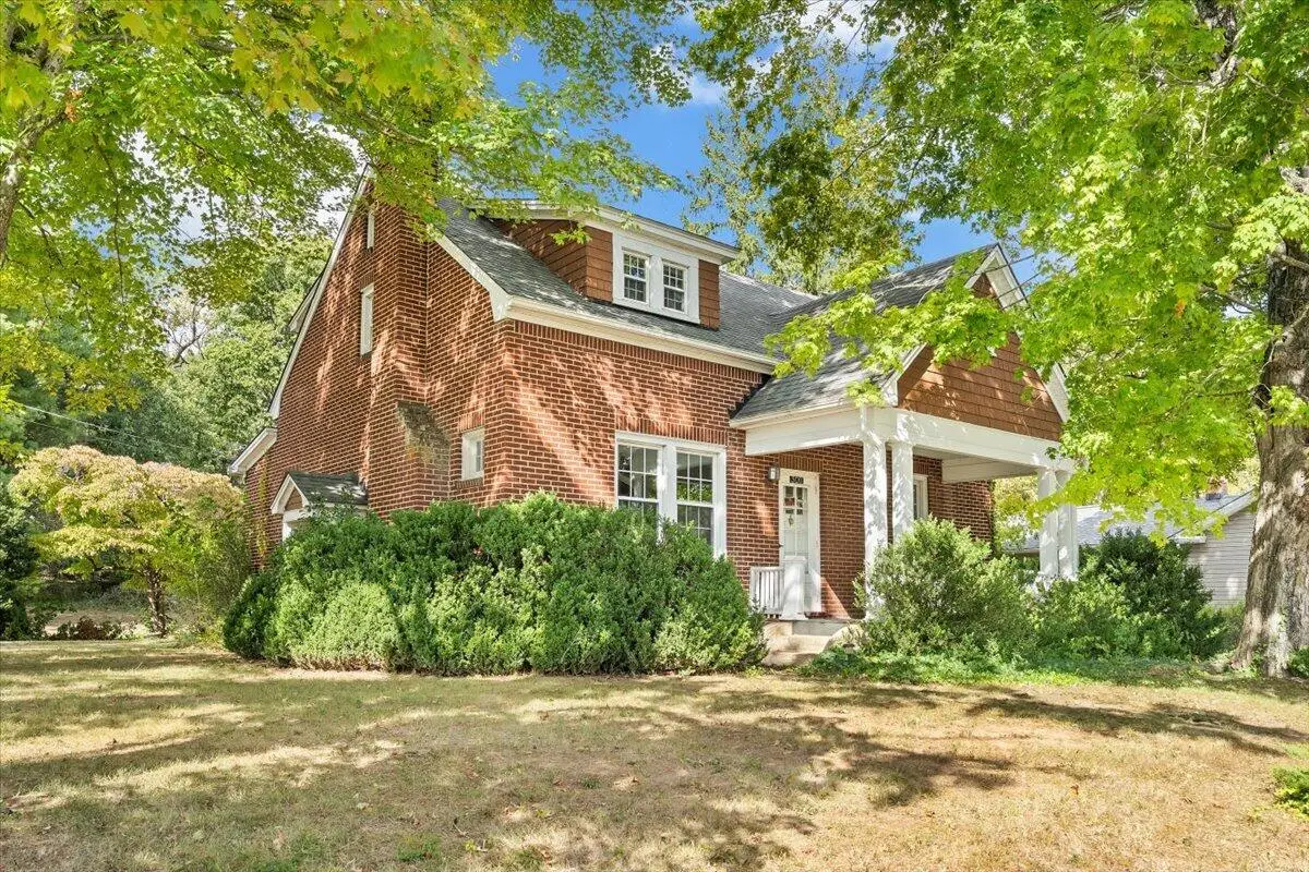 300 2nd, Buchanan, VA 24066 - #1
