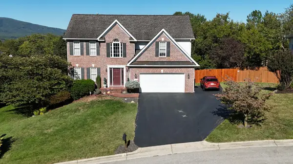 1714 High Gate, Salem, VA 24153