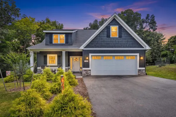 2584 Creston, Roanoke, VA 24015