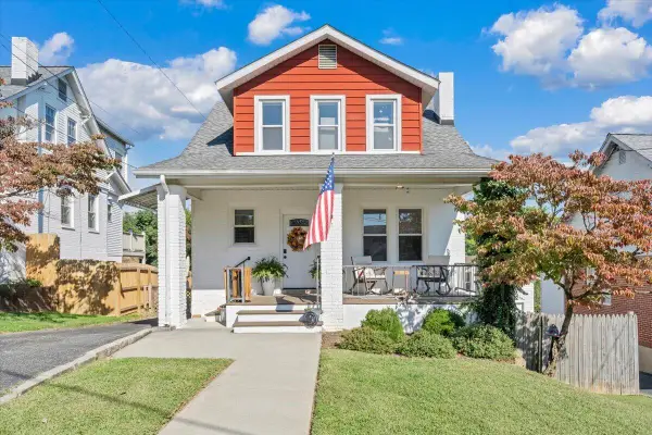 2517 Montgomery, Roanoke, VA 24015