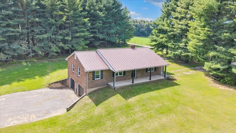 698 Hummingbird, Copper Hill, VA 24079 - #2