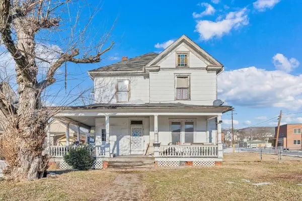 105 N Lexington, Covington, VA 24426