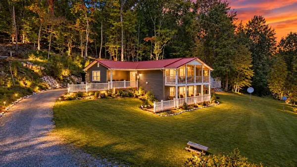 1255 Russell, Moneta, VA 24121