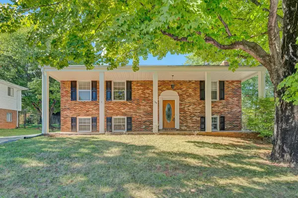 736 Finney, Vinton, VA 24179