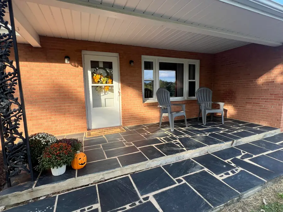 2864 Blue Ridge Turnpike, Fincastle, VA 24090 - #3