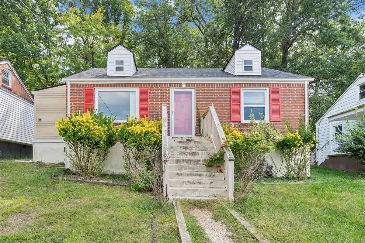 2812 Sweetbrier, Roanoke, VA 24015 - #1