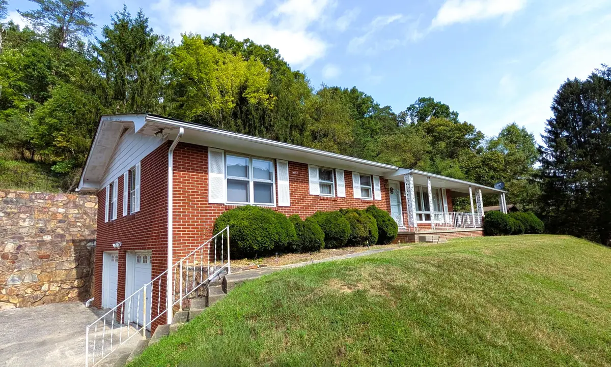 2802 Winterberry, Covington, VA 24426 - #1
