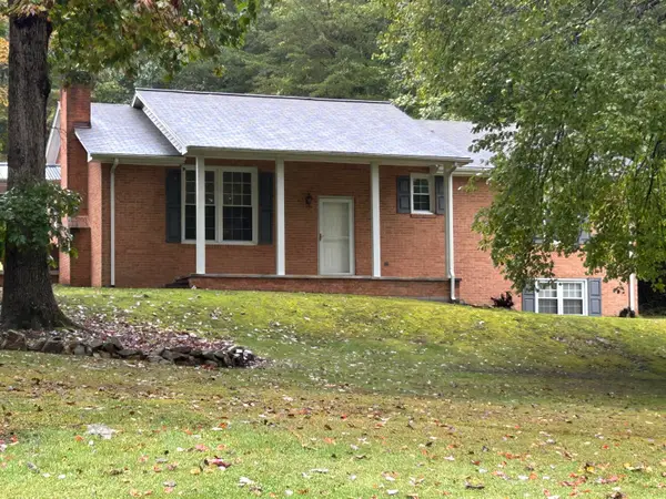 6671 Bradshaw, Salem, VA 24153