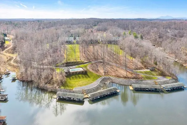 231 Mountain Cove, Hardy, VA 24101