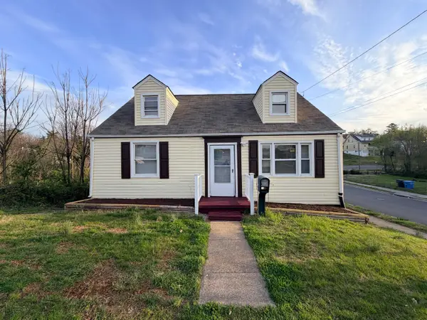 2001 Hanover, Roanoke, VA 24017