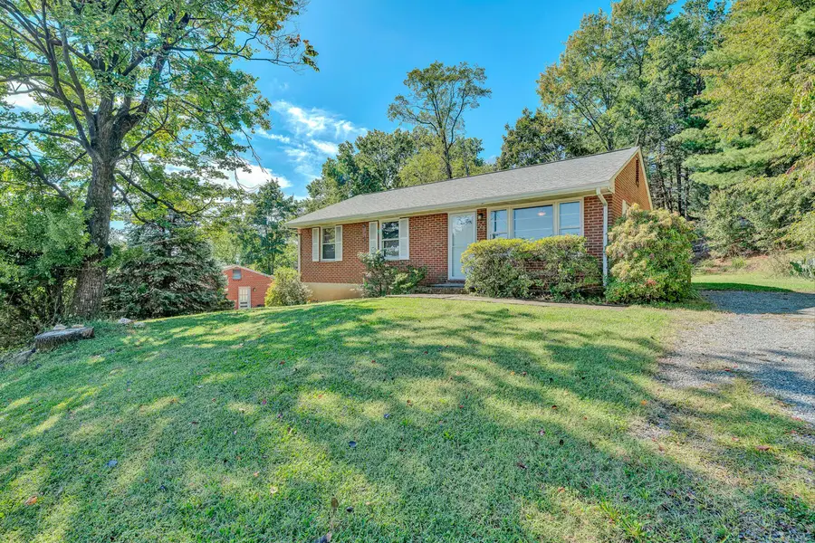 720 Kenyon, Vinton, VA 24179 - #2