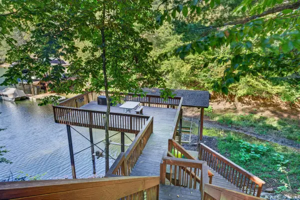1085 Carters Island, Goodview, VA 24095
