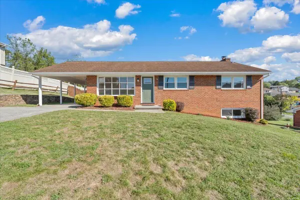 1707 Angus, Roanoke, VA 24017