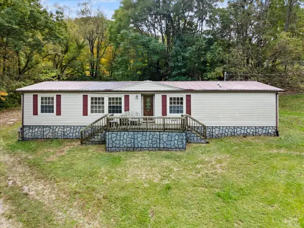 214 Maybrook, Pembroke, VA 24136