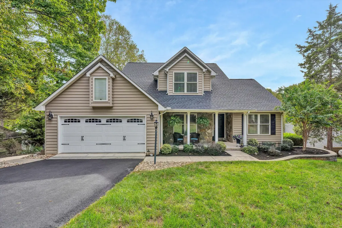 810 Forest Lawn, Moneta, VA 24121 - #1