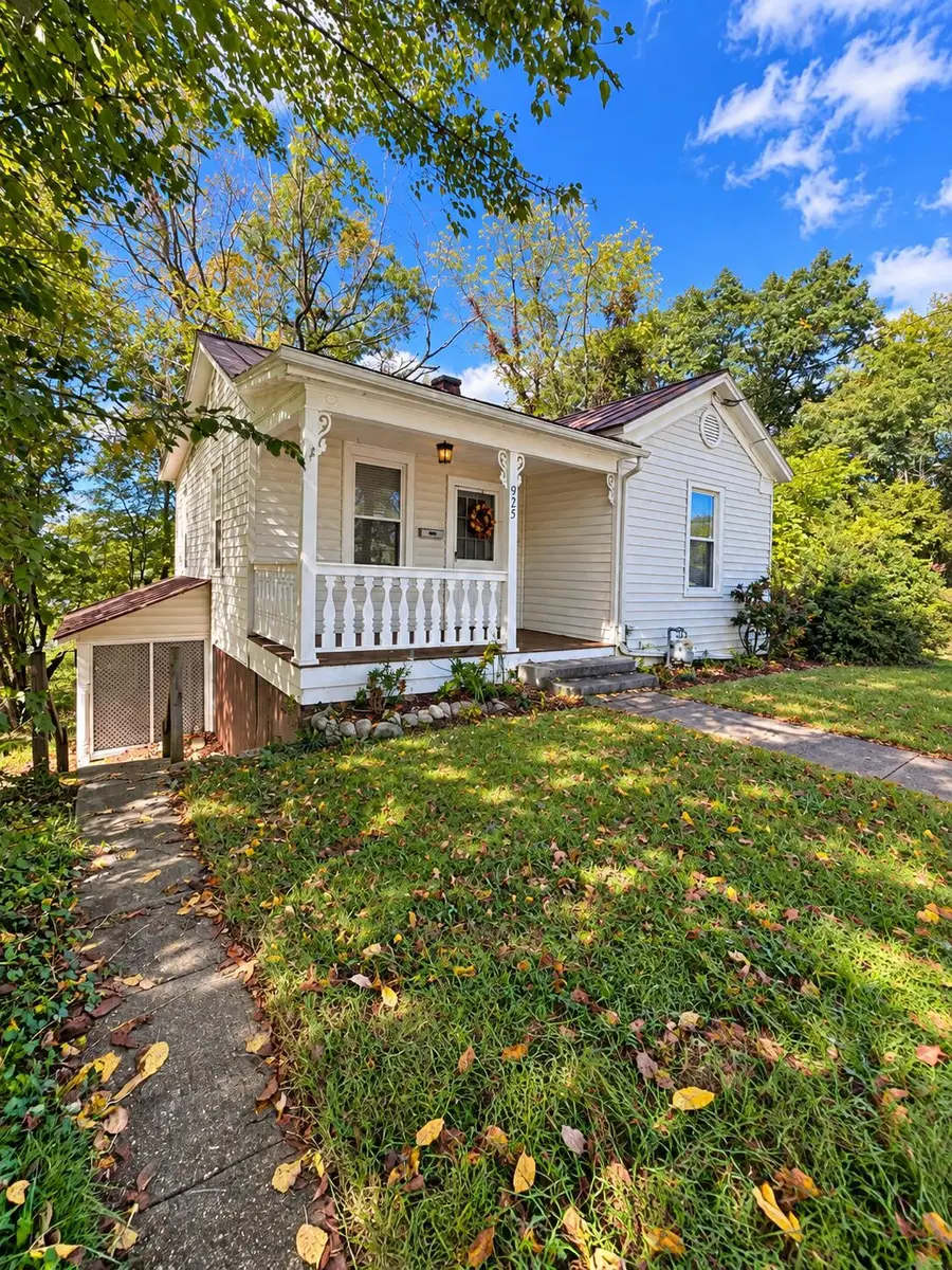 925 Kensington, Clifton Forge, VA 24422 - #2