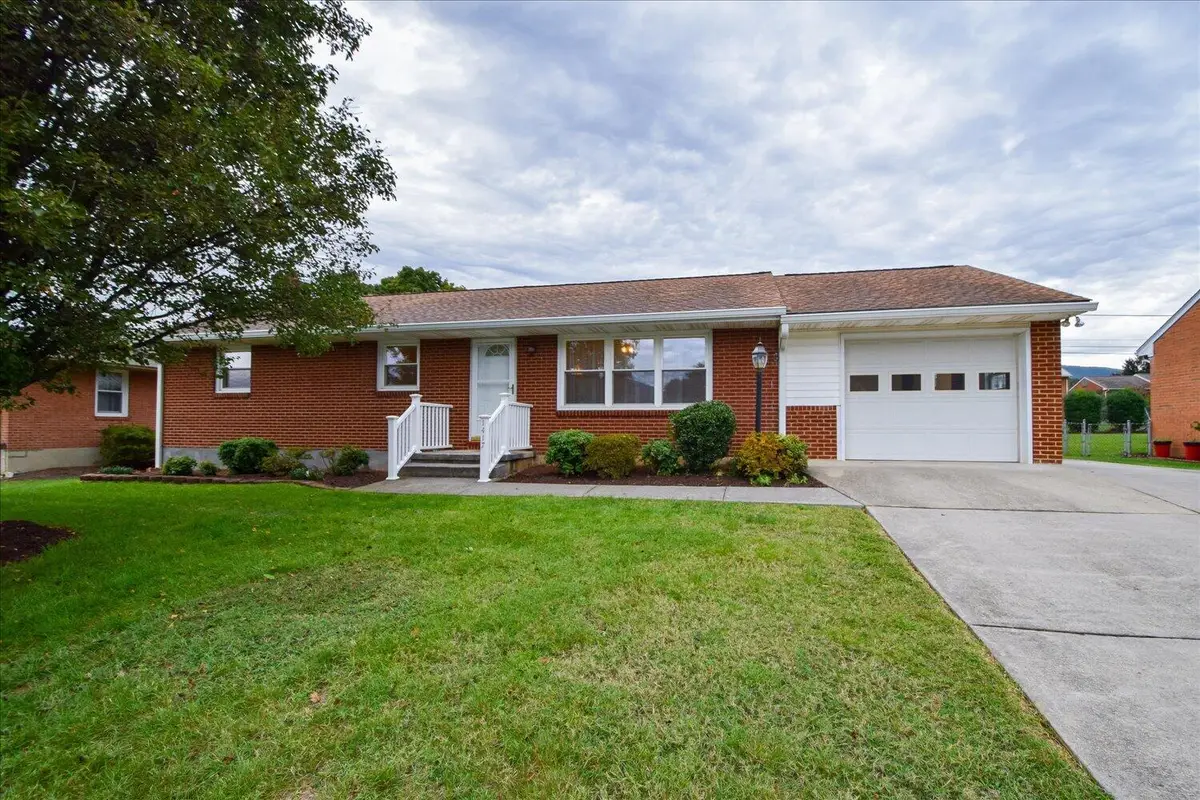 1417 Azalea, Salem, VA 24153 - #1