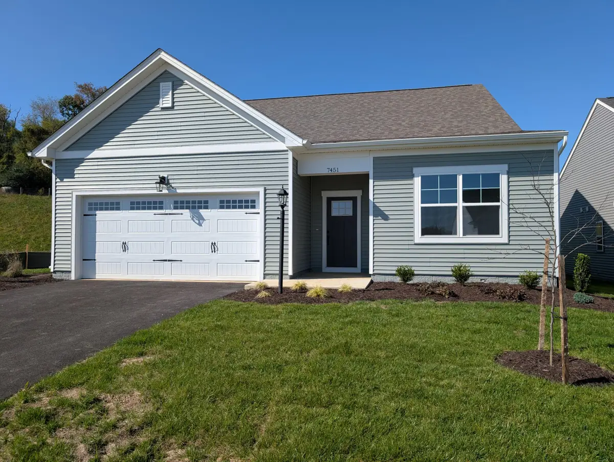 7451 King's Pointe, Fairlawn, VA 24141 - #1