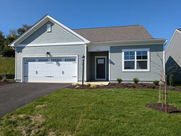 7451 King's Pointe, Fairlawn, VA 24141