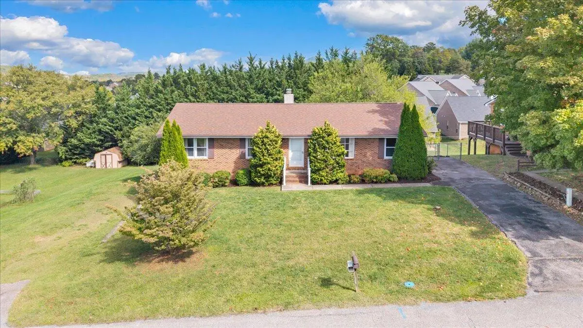 8126 Hunters, Roanoke, VA 24019 - #1