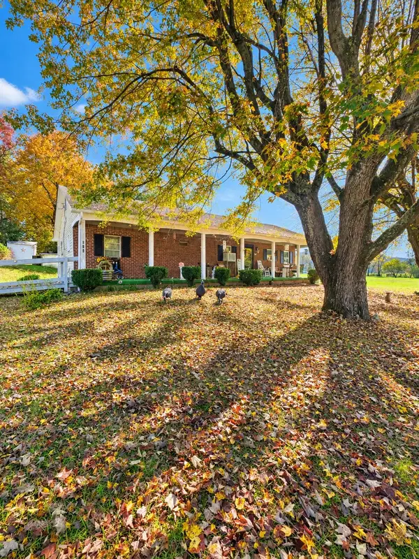 208 Meadowdale, Clifton Forge, VA 24422