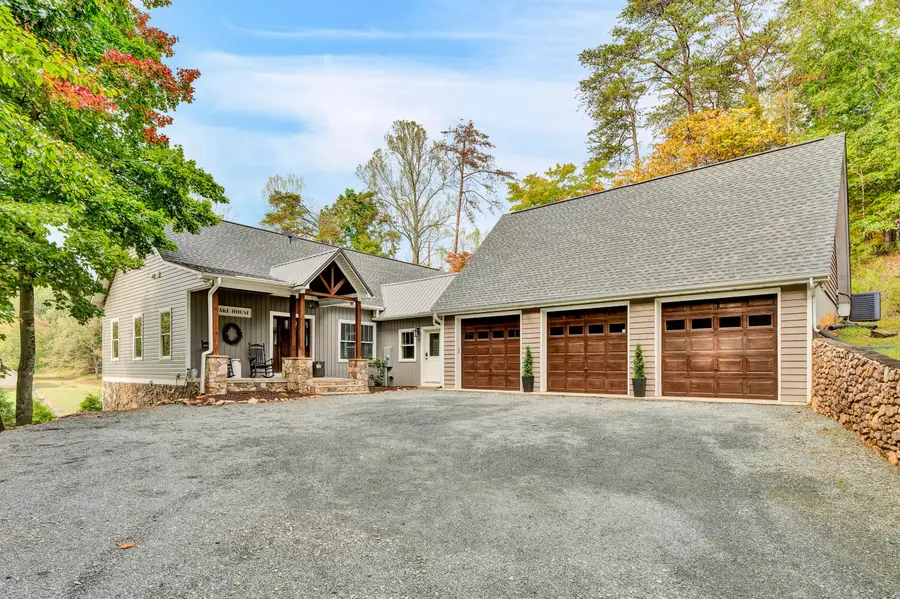 240 Woodland Cove, Moneta, VA 24121 - #2