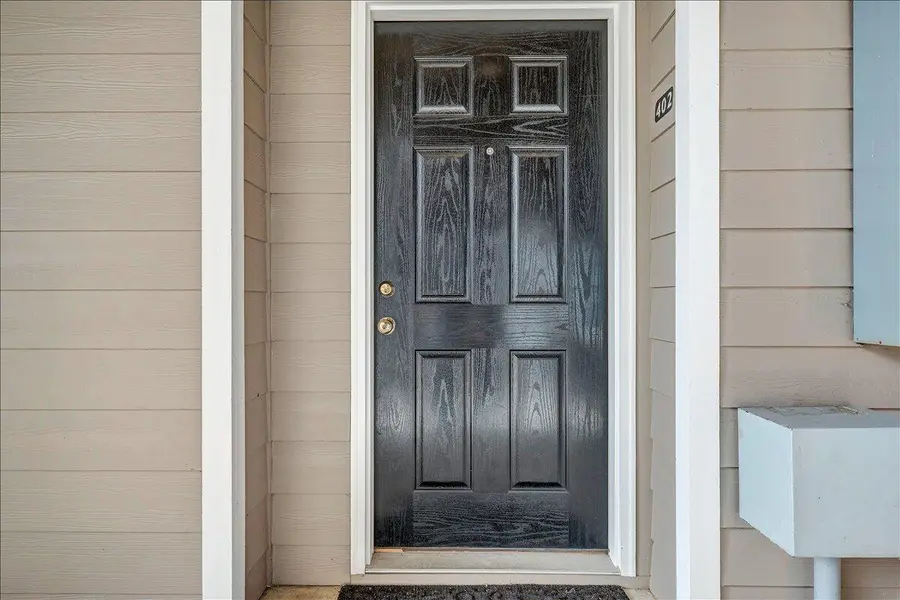 300 S Pointe Shore, Moneta, VA 24121 - #2