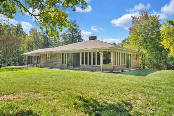 1128 Pounds, Sutherlin, VA 24594