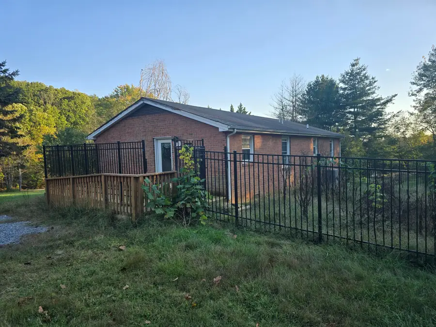2211 Laymantown, Troutville, VA 24175 - #2