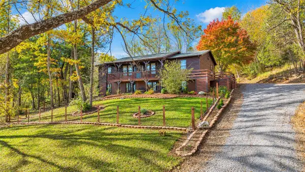 1535 Mt Pleasant Church, Fincastle, VA 24090