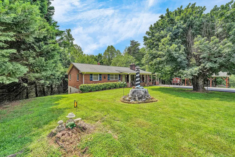 63 Archway, Bassett, VA 24055 - #2