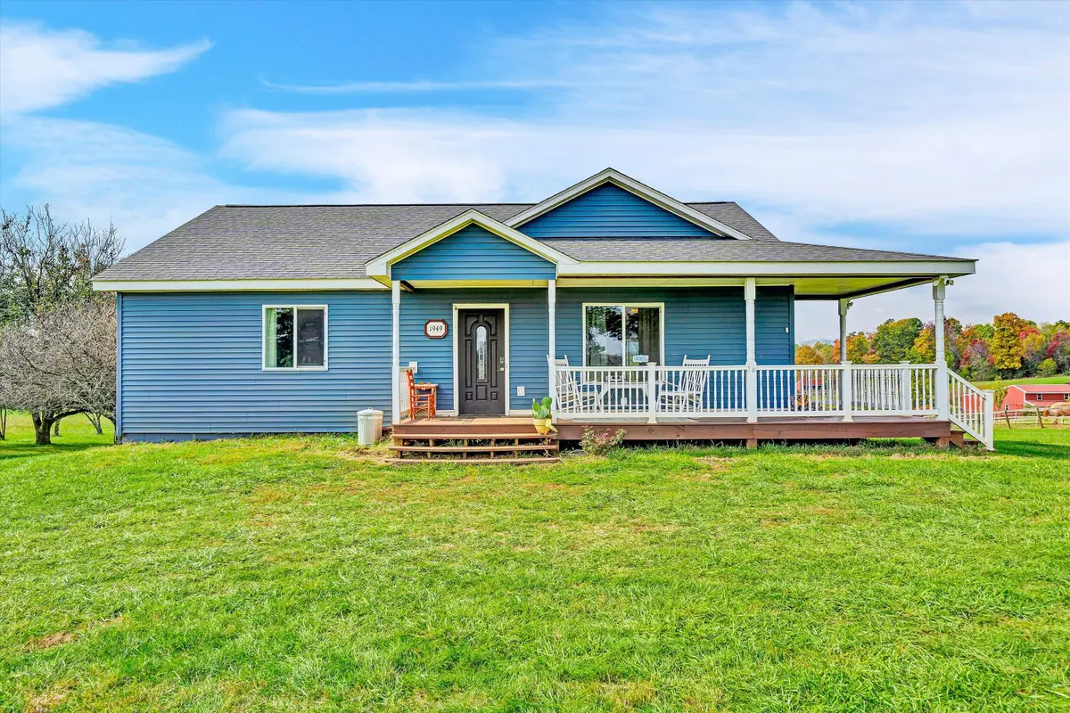 1949 Von Roy, Moneta, VA 24121 - #1