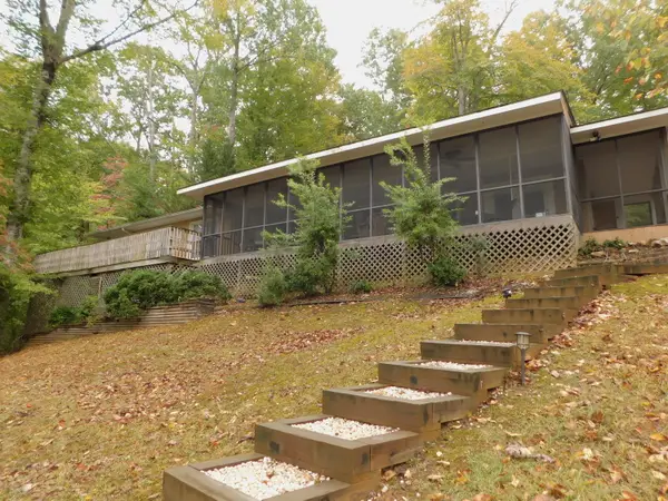 1203 Quiet Cove, Moneta, VA 24121